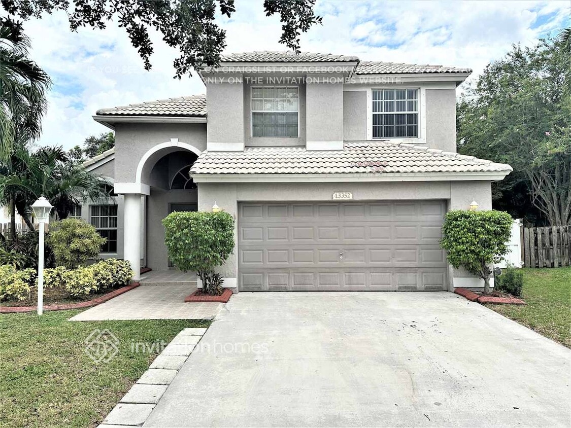 Foto principal - 13352 NW 11th St