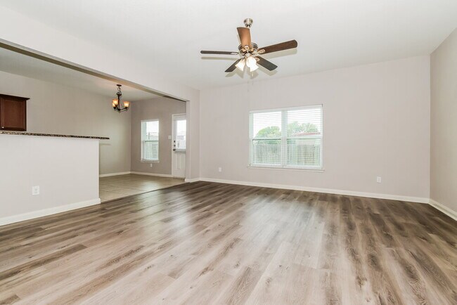 Building Photo - 146 Cottonwood Dr