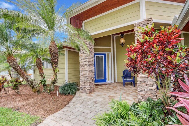 Building Photo - 1392 SW Seahawk Way