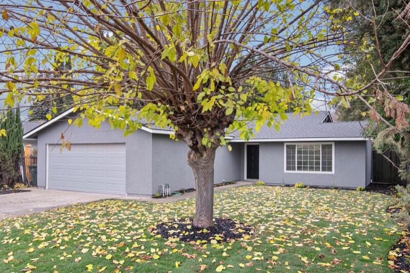 Primary Photo - 8737 Grayling Way