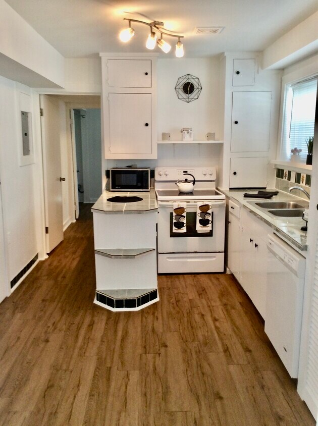 Foto del edificio - 1212 1st St S