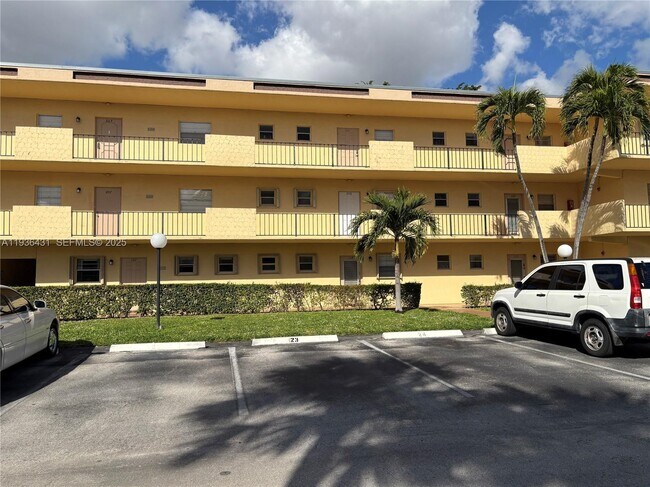 Foto del edificio - 351 Cambridge Rd