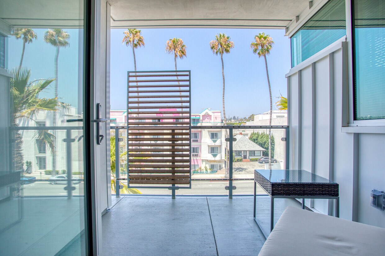 The Stanford West Apartments in Santa Monica, CA Westside Rentals