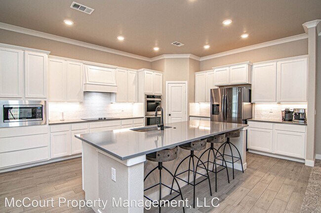 Foto del edificio - 4 br, 3 bath House - 2405 Bastrop Ave