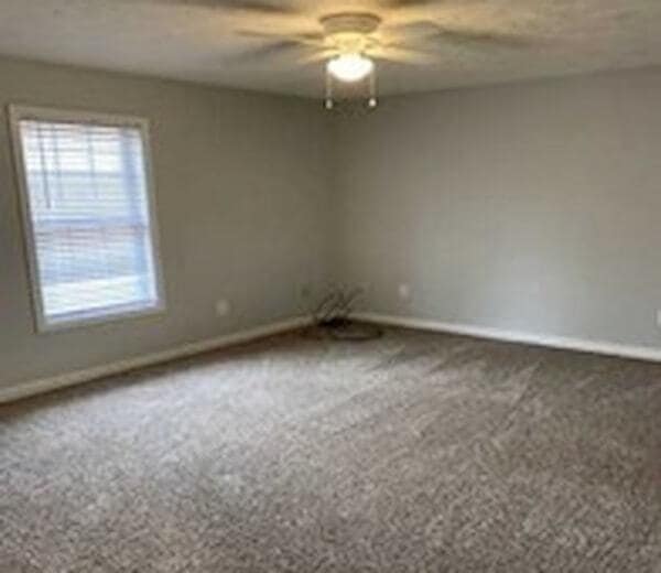 Building Photo - Charming 2-Bedroom 1.5 bath in Henderson, ...