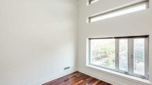 Foto del edificio - 240 Richardson St