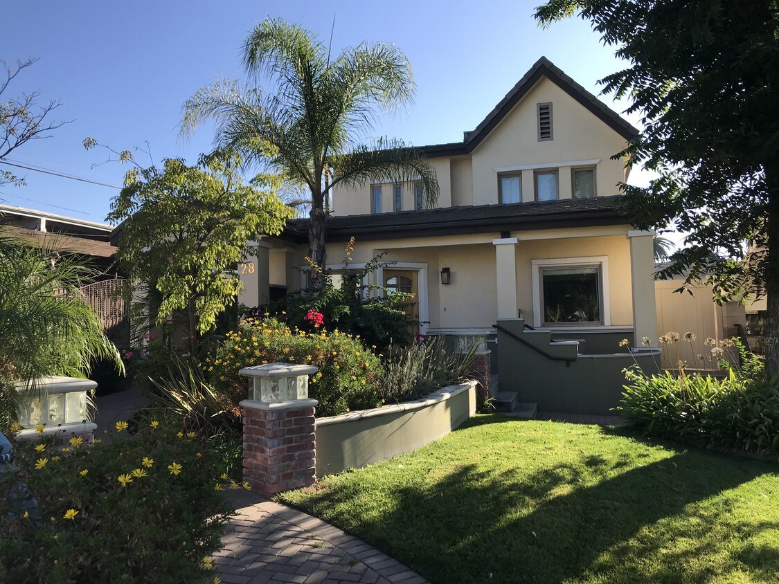 28 S Parkwood Ave, Pasadena, CA 91107 Condo for Rent in Pasadena, CA