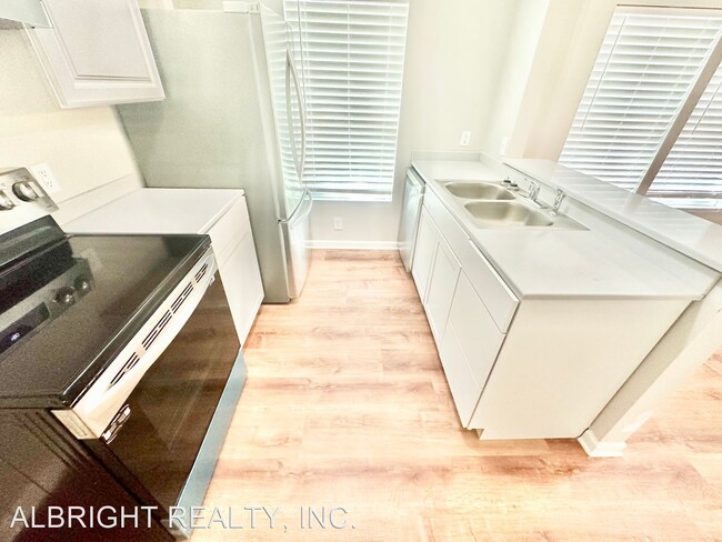 Foto del edificio - 2 br, 1.5 bath House - 465 S. DAVE LYLE BL...