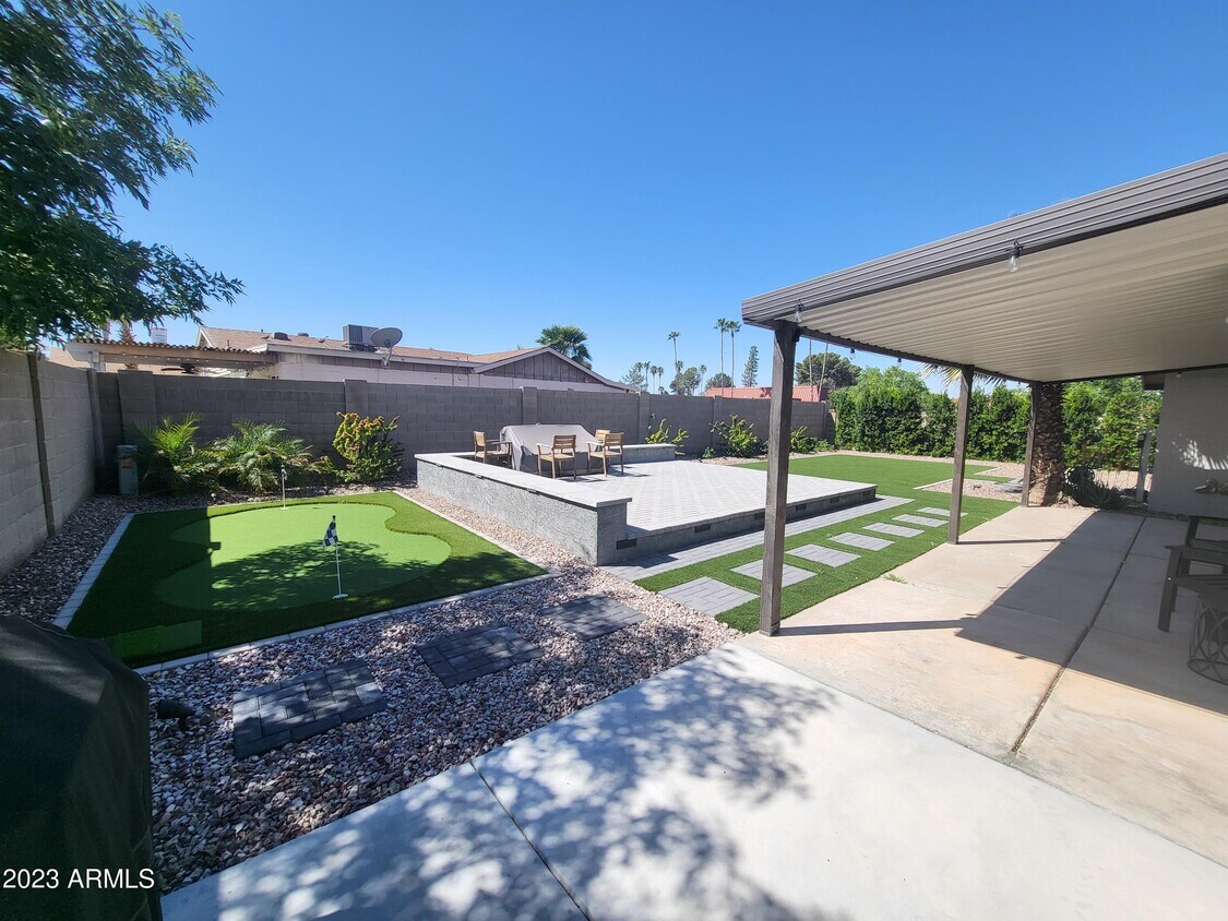 Foto principal - 2253 W 8th Ave