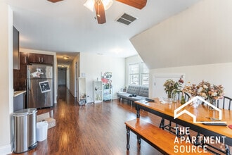 Building Photo - 3047 N Kimball Ave