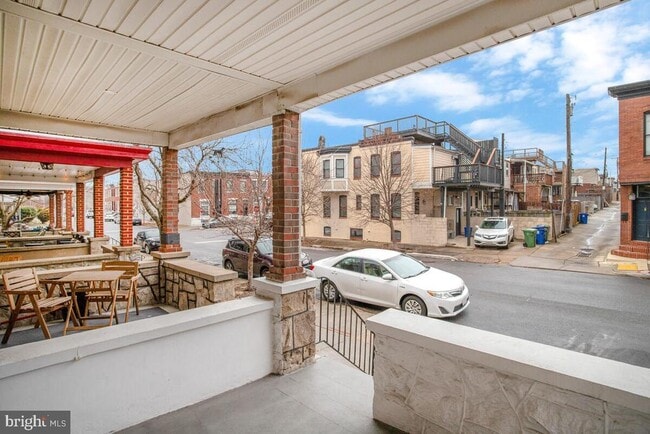 Building Photo - 729 Grundy St