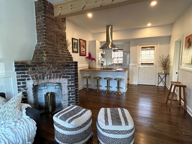 Foto del edificio - 534 E Charlton St