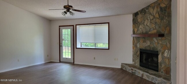 Foto del edificio - 7625 Jeremy David Ln