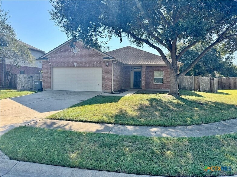 Foto principal - 106 Pin Oak Ct