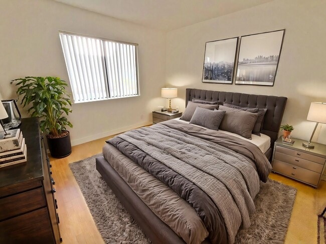 Foto del edificio - 1321 N Vista St