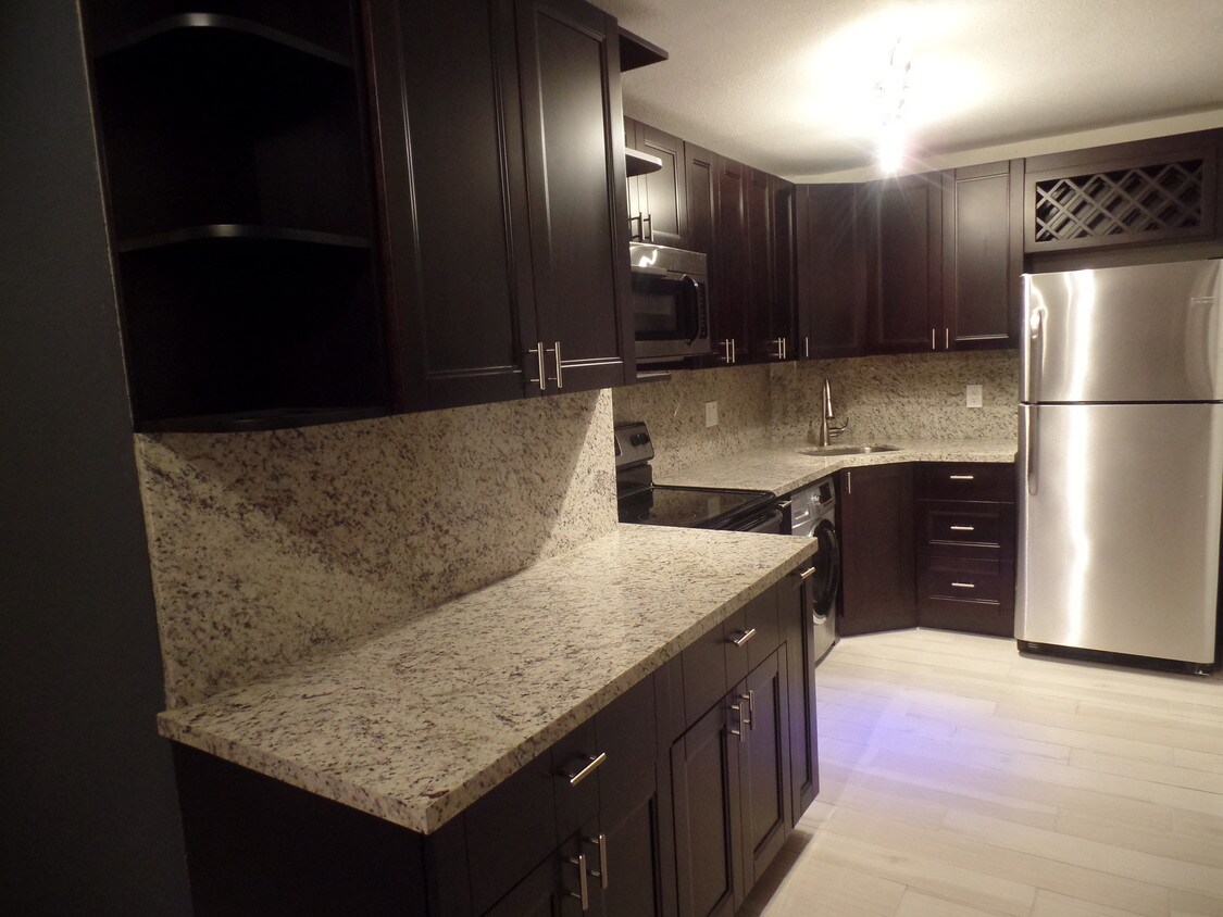 Foto principal - 124 NE 19th Ct