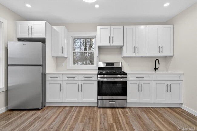 Foto del edificio - 303 Main St