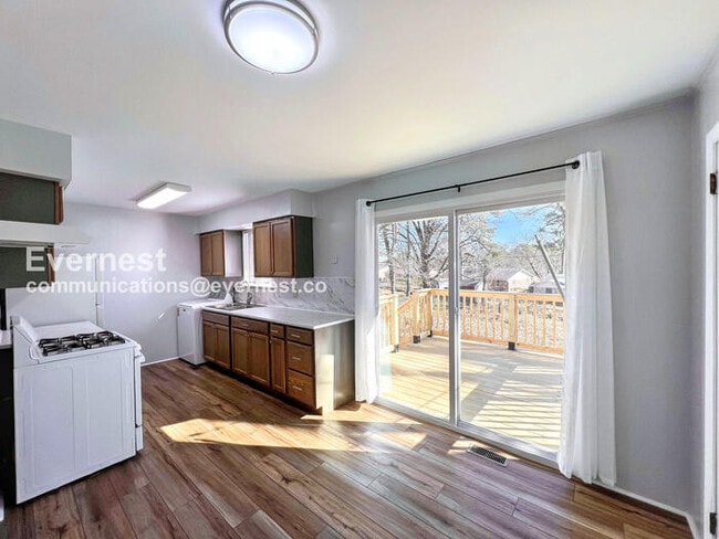 Foto del edificio - 5 Laurice Cir