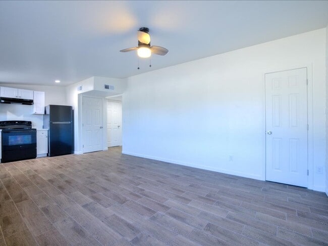 Foto del edificio - Beautifully Updated 1 Bedroom Home – Ready...