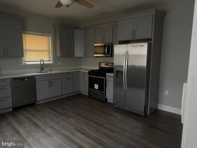 Building Photo - 1147 Indiana Ave