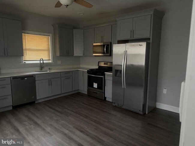 Foto del edificio - 1147 Indiana Ave