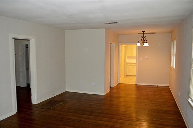 Building Photo - 1241 W Devitt St