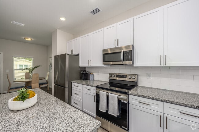 3BR, 2BA - 1,180SF - Kitchen - Keys at Wildwood