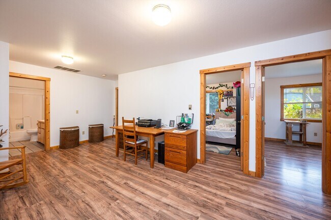 Bonus Area - 220 Hertel Way