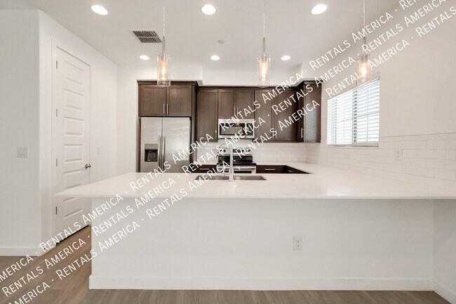 Foto del edificio - 4100 S Pinelake Way