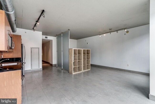 Building Photo - 1133 14th St NW