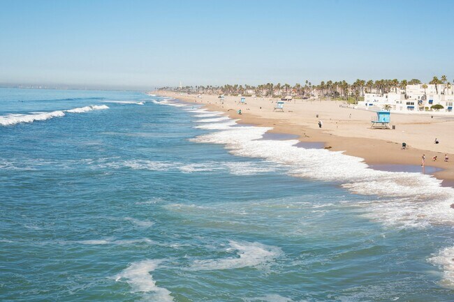 Ubicado a solo 20 millas de algunas de las mejores playas de la zona. - Malden Station by Windsor