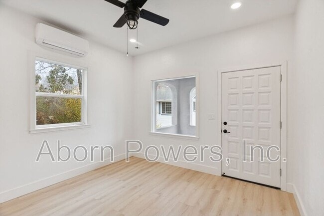 Foto del edificio - 1032 Spring St