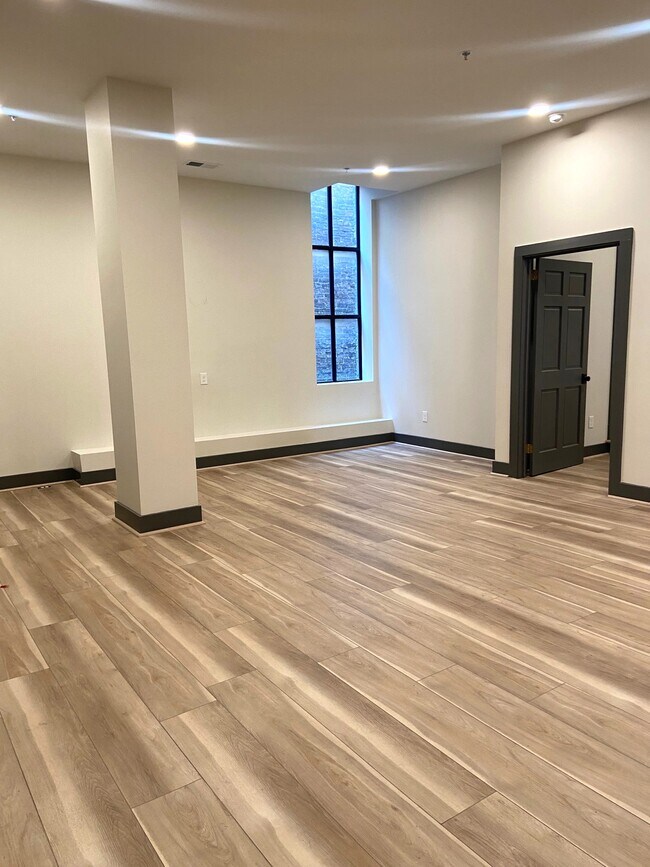 Foto del edificio - 2018 Morris Ave