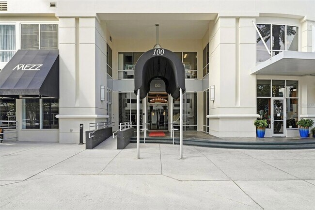 Foto del edificio - 100 S Eola Dr