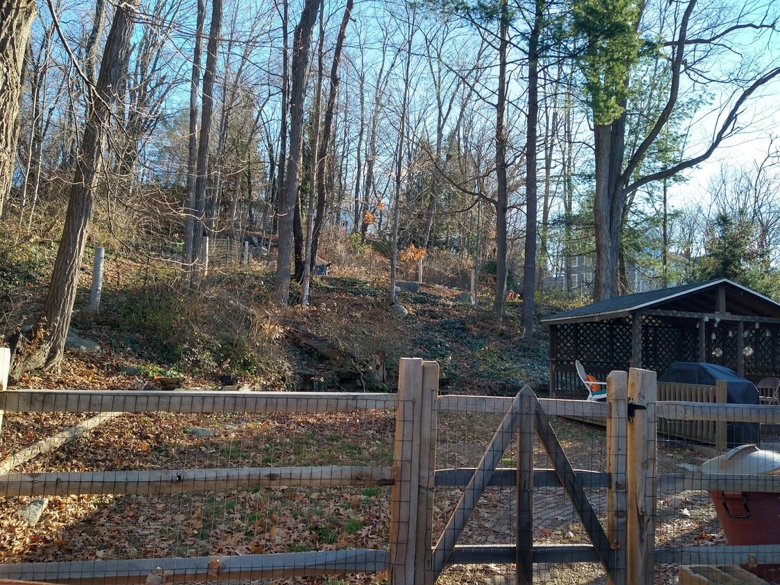 32 Hillside Ave, New Hartford, CT 06057 House for Rent in New Hartford, CT