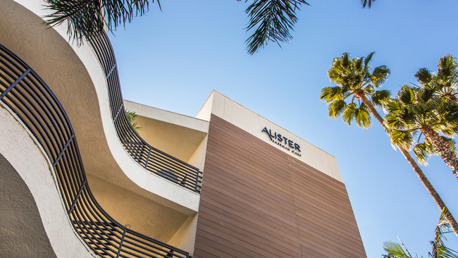 Redesigned one- and two-bedroom apartments available - Alister Sherman Oaks