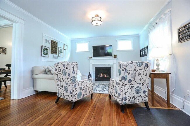 Foto del edificio - 253 Burnett Rd