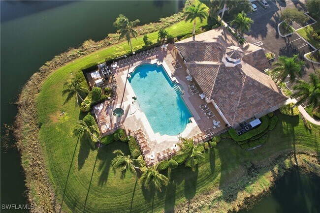 Foto del edificio - 8550 Kingbird Loop