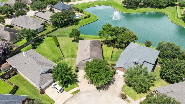 Foto del edificio - 26151 Travis Brook Dr