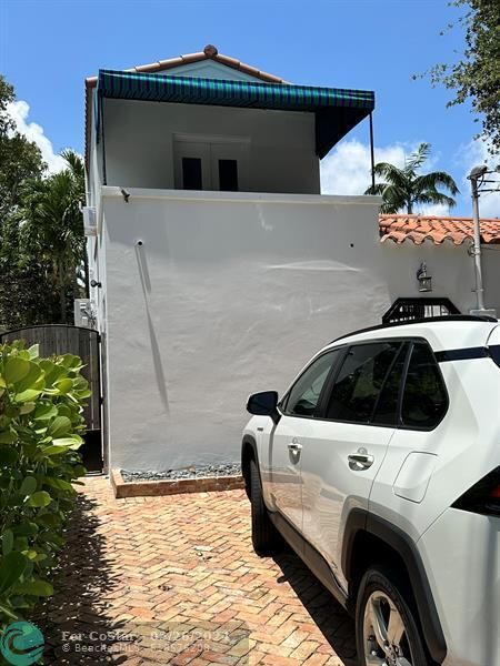 Foto del edificio - 7534 NE 6th Ct