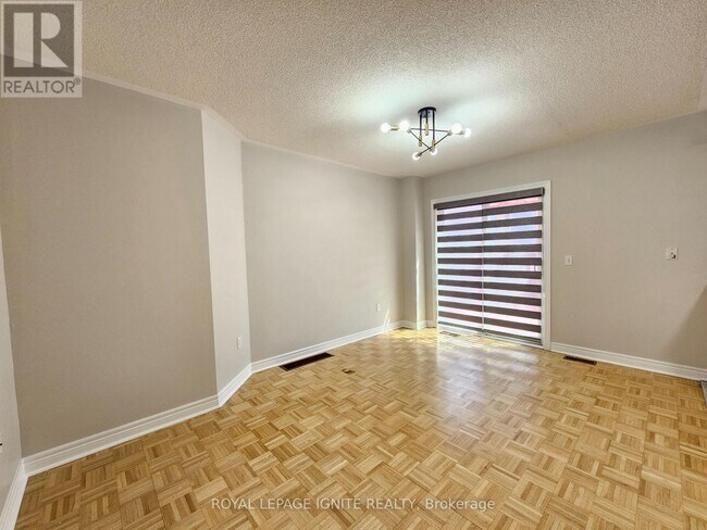 Photo du bâtiment - 83 Checkerberry Crescent