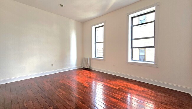 Building Photo - 20 Magaw Pl
