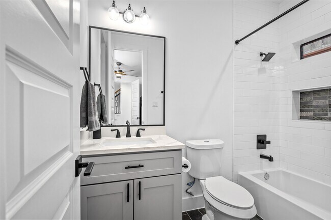 Foto del edificio - 1303 E 27th St