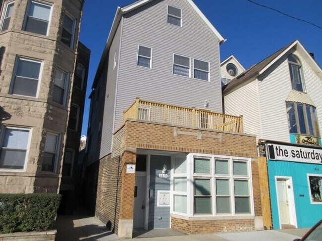 Building Photo - 1450 W Barry Ave