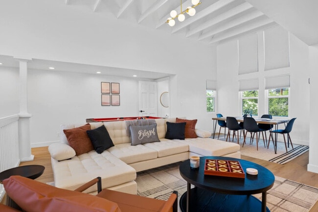 Foto del edificio - 4641 N 8th Pl