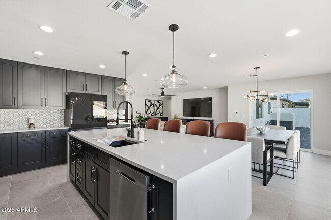 Foto del edificio - 6420 E Virginia Ave