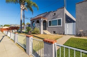 Building Photo - 2216 Maricopa St