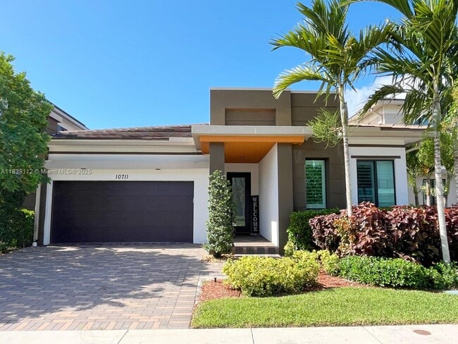 Building Photo - 10711 Aqua Ct