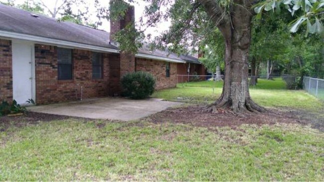 Building Photo - 15220 Cindy Cove