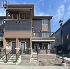 Building Photo - 422 Lillian Freiman Private